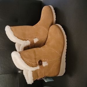 Skechers Women Boots